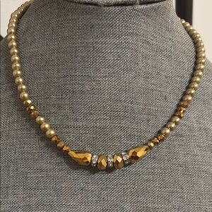 Elegant Gold Beaded Beaded Necklace